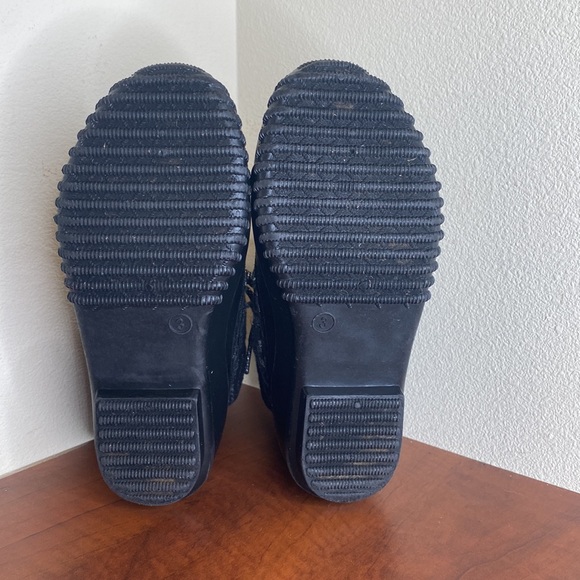 Youth Rain Booties, size 3, black & silver - Picture 3 of 10